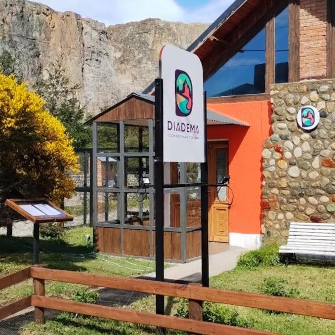 Hotel Lunajuim El Chaltén Exterior foto